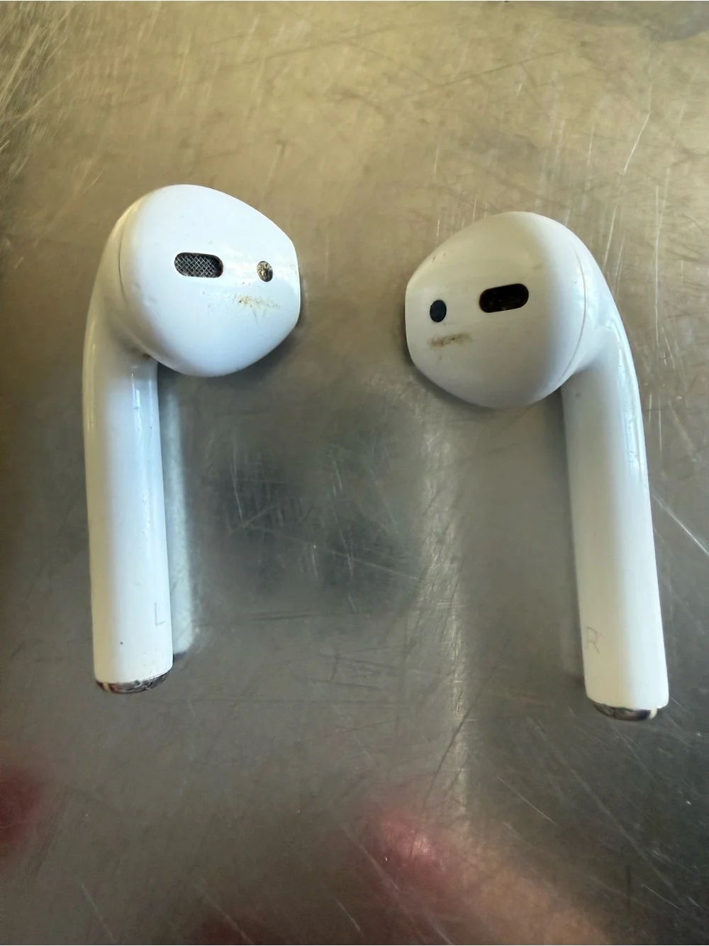 Apple AirPods 2nd Generation with Charging Case A1602